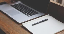Umowy elektroniczne – czym są, kiedy umowę można zawrzeć przez internet?