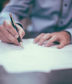 Kto wystawia opinie geotechniczne? Ile kosztuje opinia geotechniczna?